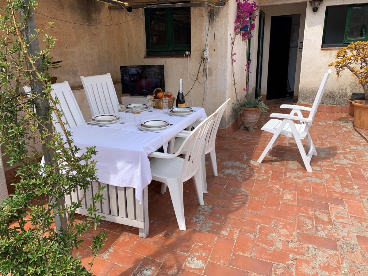 Notaria: Casco Antiguo Apartment with Garden Terrace Sant Feliu de Guixols Exterior photo