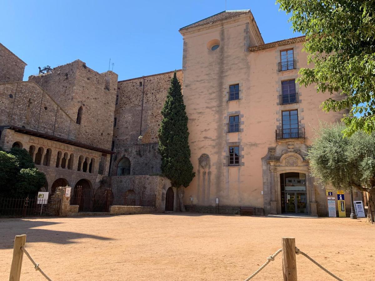 Notaria: Casco Antiguo Apartment with Garden Terrace Sant Feliu de Guixols Exterior photo